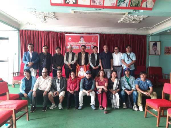 इच्छुक क्रान्तिकारी कवि भएकाले सबैका आस्थाका केन्द्र बनेका छन् - दाहाल 